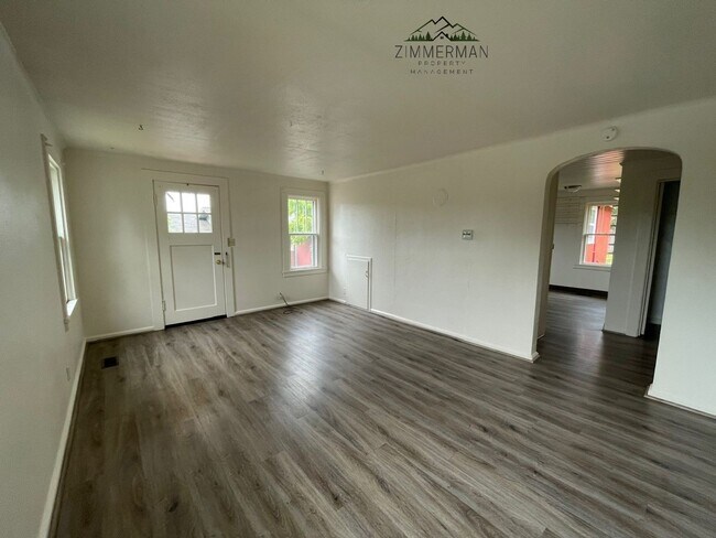 Foto del edificio - 2 Bedroom for Rent in Cottage Grove
