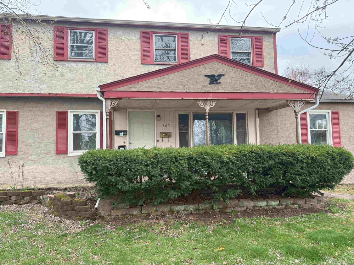 Primary Photo - 360 N 11th St