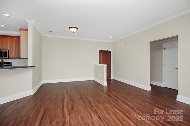 Foto del edificio - 400 N Church St