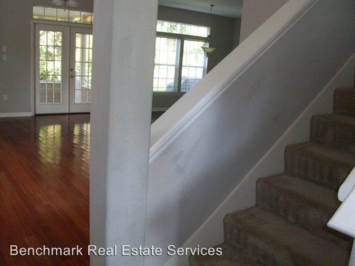 Building Photo - 2480 Heathrow Dr