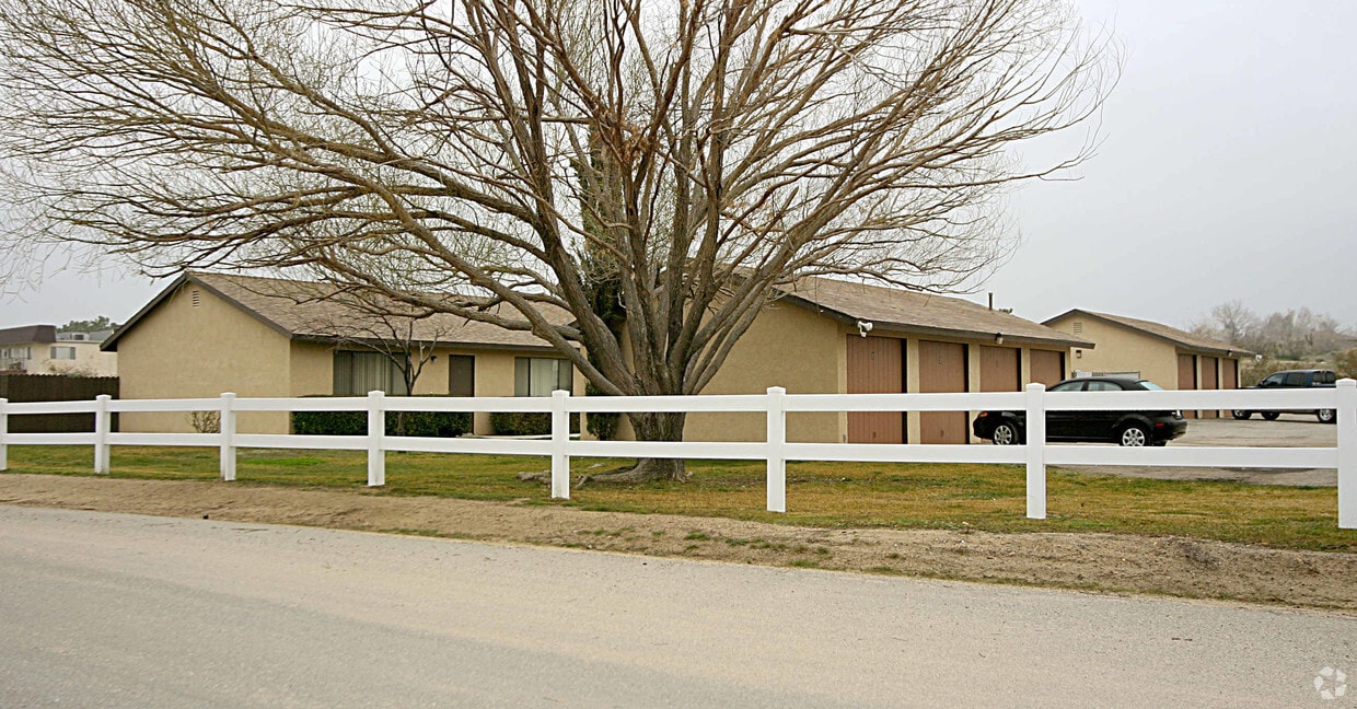 Building Photo - 16303 Enramada Rd
