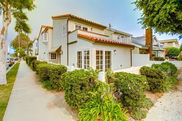 Primary Photo - 1301 Ocean Ave