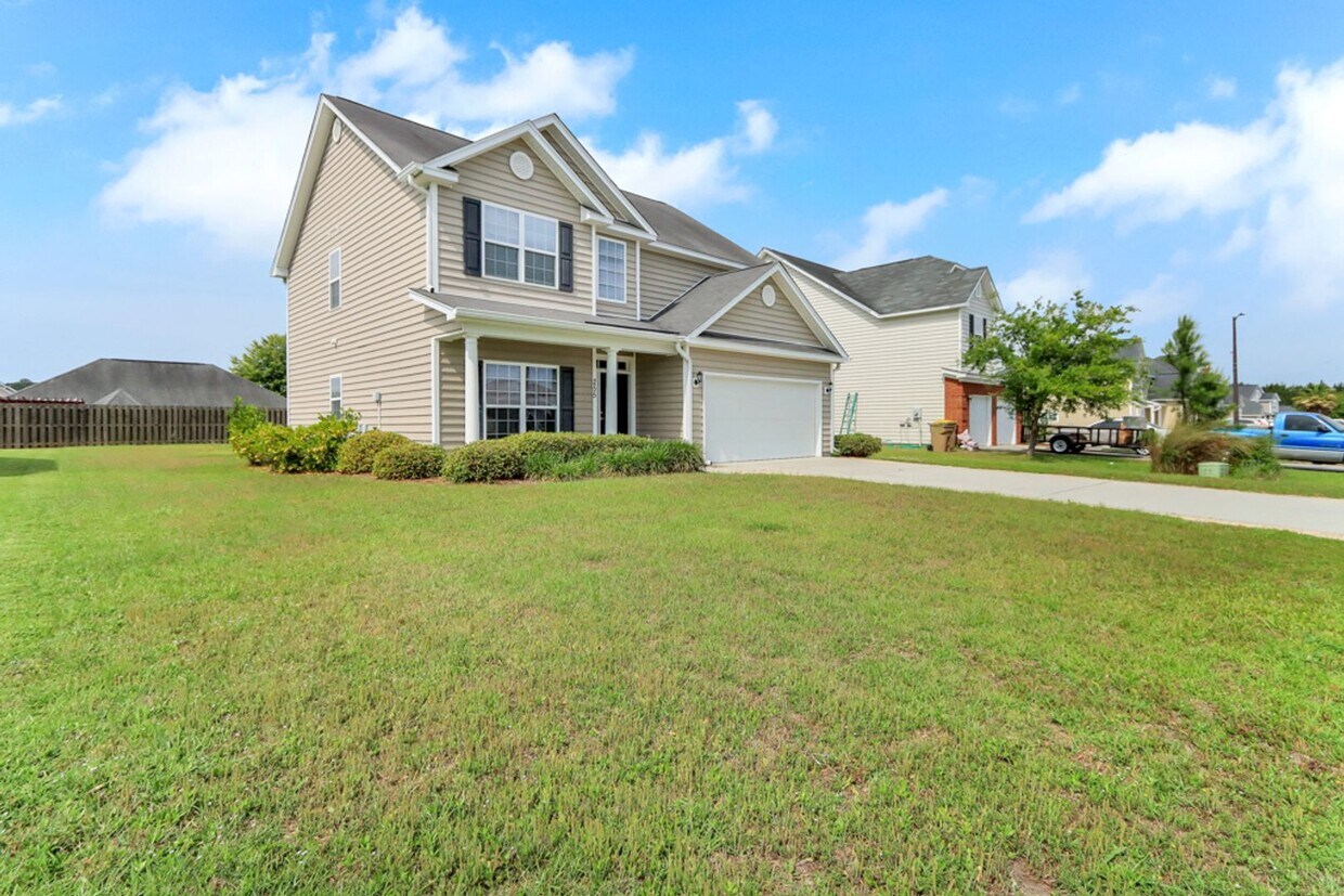 Primary Photo - 4 Bed/2.5 Bath in Richmond Hill!