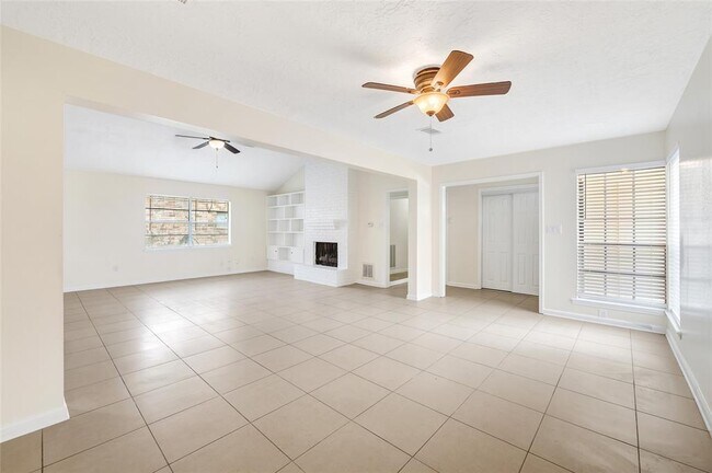 Foto del edificio - 12726 Westella Dr