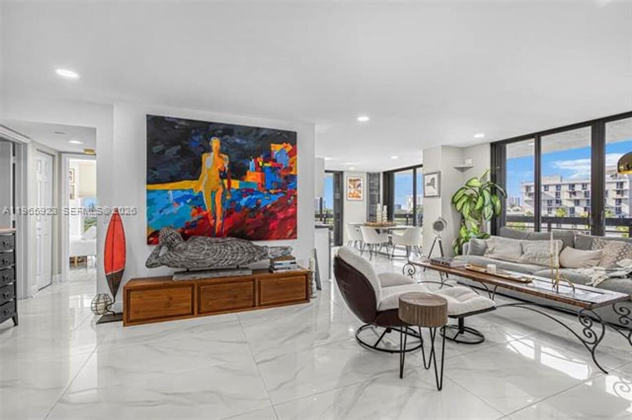 Photo - 3500 Mystic Pointe Dr unit 604 (A11965923)