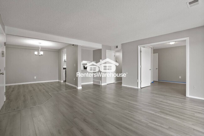 Foto del edificio - 12160 Huron St