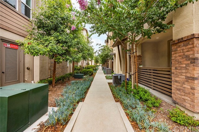 Building Photo - 7380 Luminaire Pl