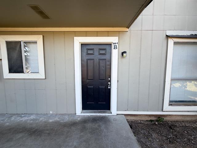 Foto del edificio - 604 Walter Stephenson Rd