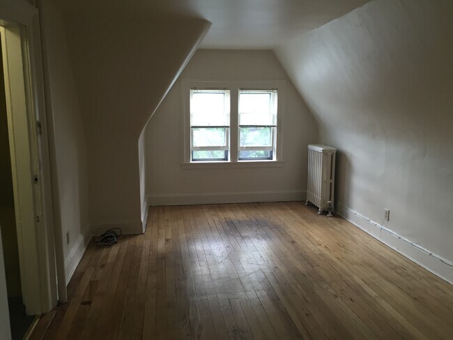 Living Room / Dinette Area - 740 Madison Avenue