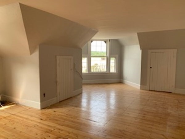 Building Photo - 14 E Wyoming Ave