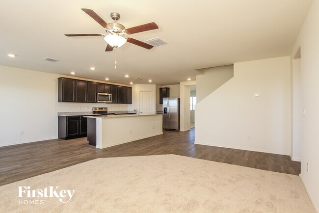 Foto del edificio - 8470 S 258th Dr