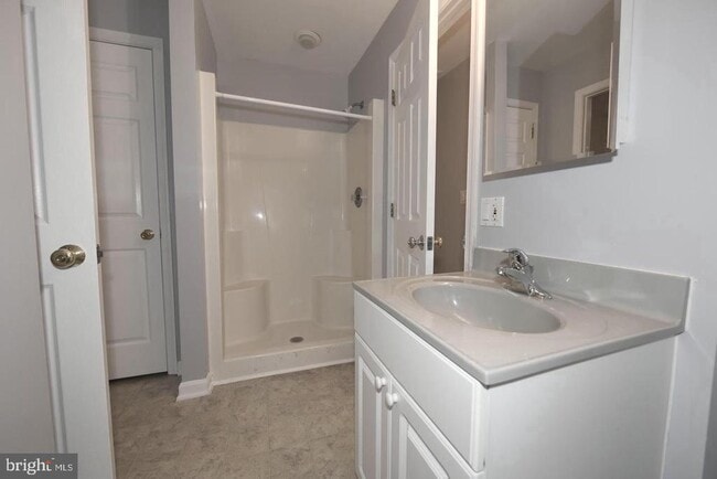 Building Photo - 10207 Cobbler Ln