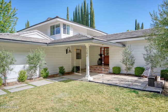 Building Photo - 1292 Brookview Ave