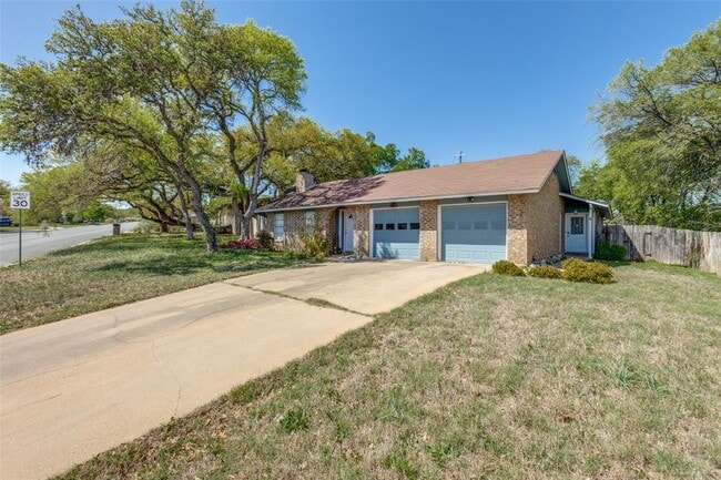 Building Photo - 6916 Scenic Brook Dr