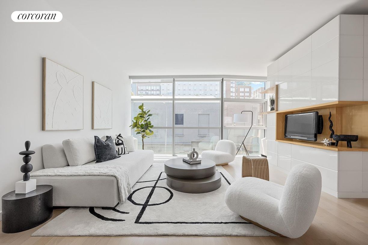 Foto principal - 447 W 18th St