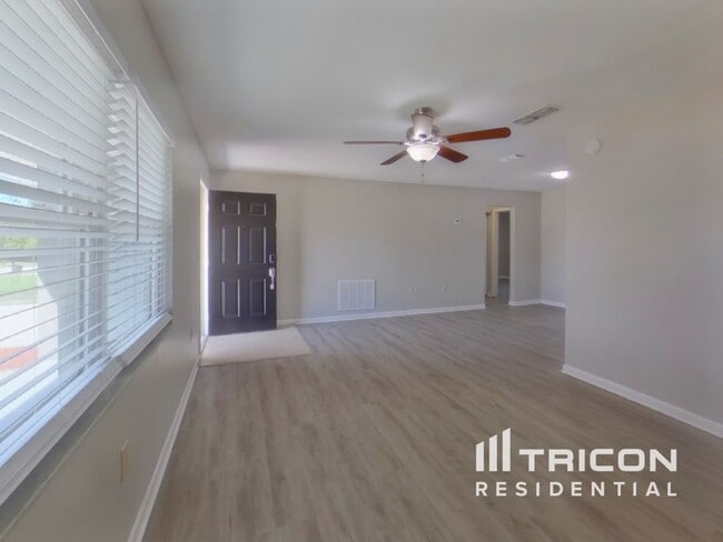 Foto del edificio - 1106 Windsor Hill Way