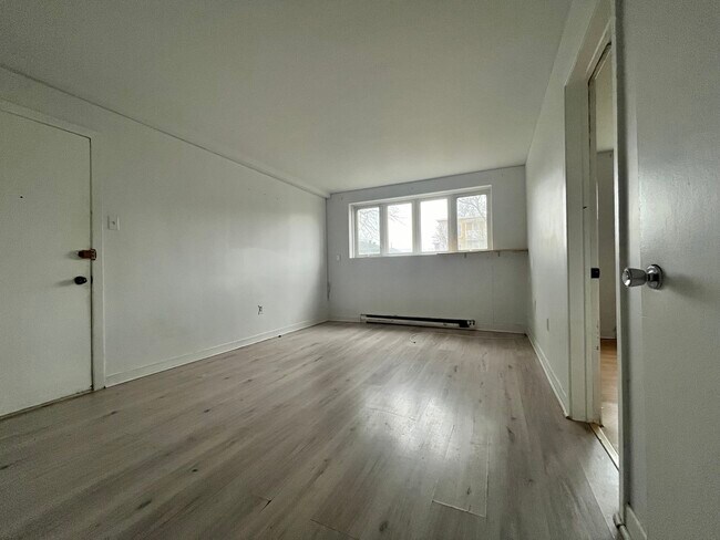 Photo du bâtiment - 795 Rue Rouillier