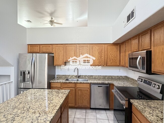 Building Photo - 776 S Beck Ave