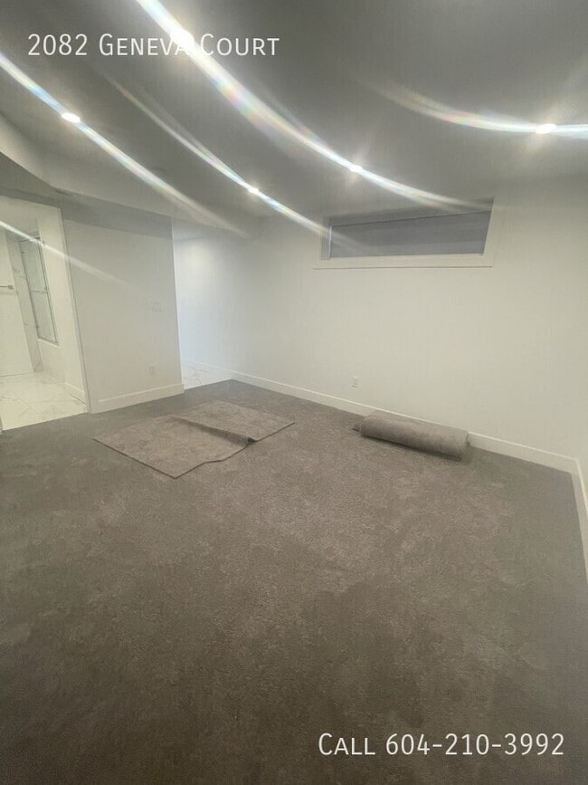 Building Photo - 2 Bedroom Suite With A/C In Abbotsford Inc...