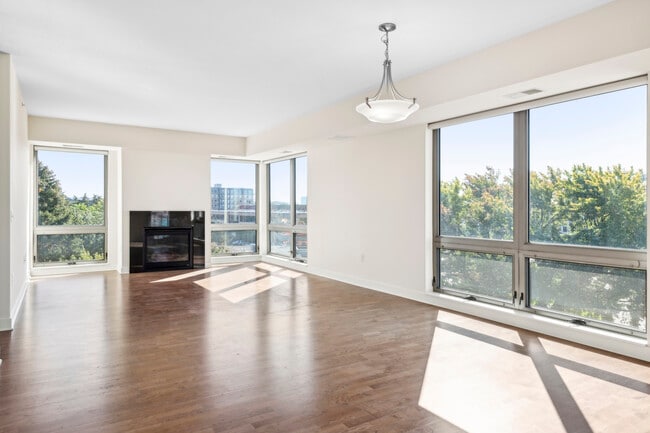 Dining room - Edina Gateway