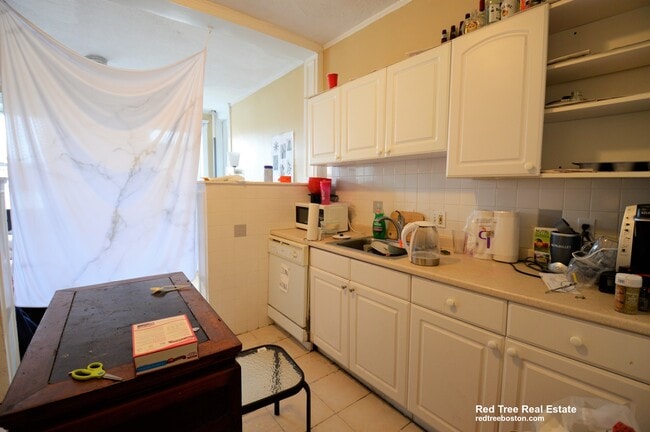 Photo - 330 St Paul St Apartment