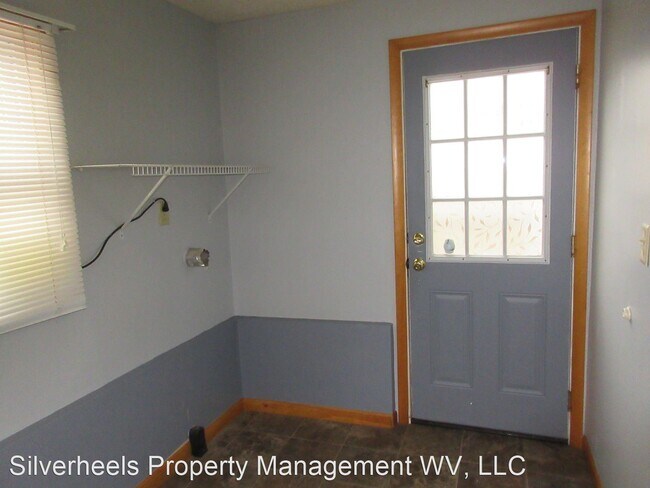 Foto del edificio - 3 br, 1.5 bath House - 1522 Park Avenue