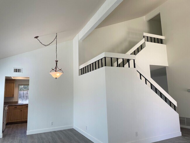 Building Photo - 7955 Represa Cir