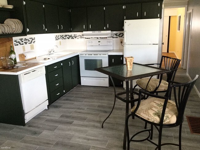 Foto del edificio - 139 Palm 1st St