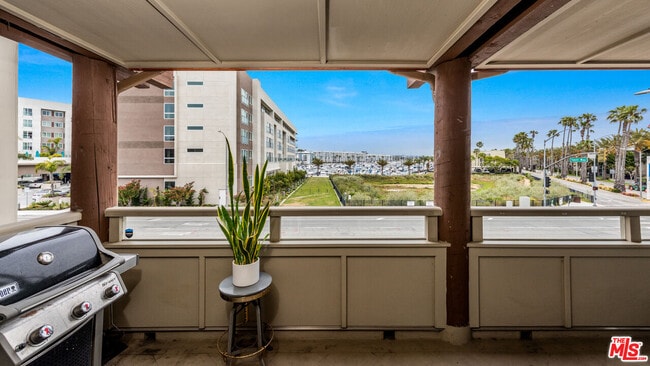 Foto del edificio - 4350 Vía Dolce