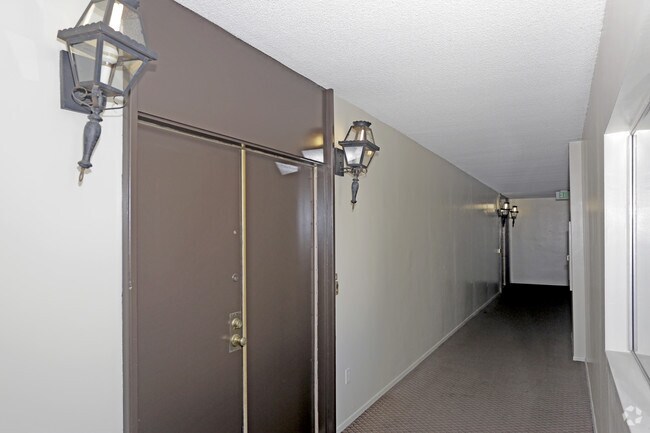 Foto del interior - Howard Crest