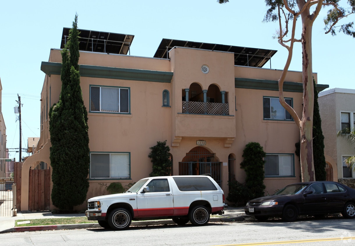 Building Photo - 1234 3rd St