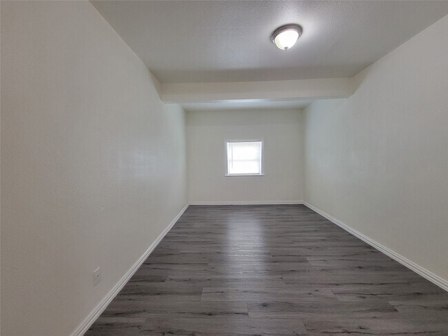 Foto del edificio - 620 Lacewood Dr