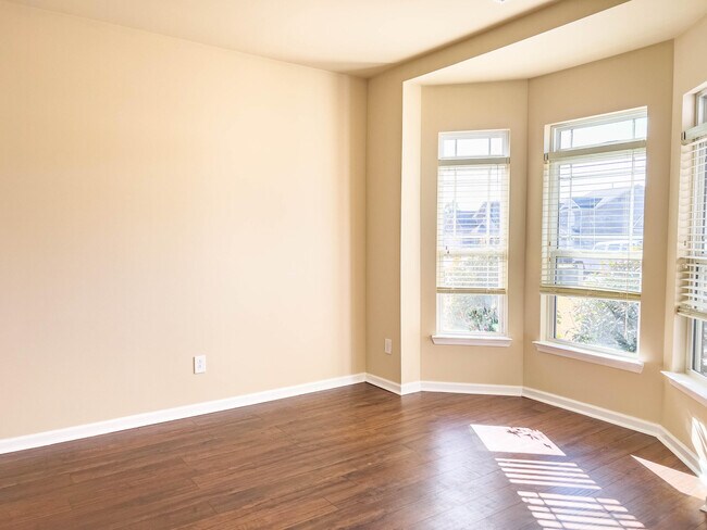 Foto del edificio - 4861 Coal Creek Dr