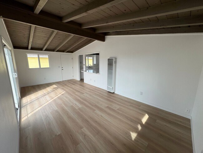Foto del edificio - 1145-1149 Montauk Lane