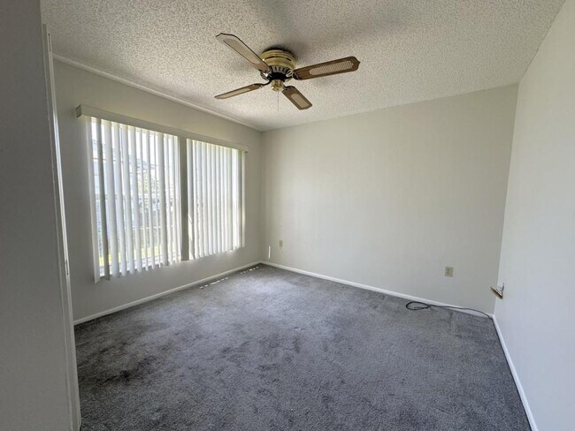 Building Photo - 2910 Stillwell Ct