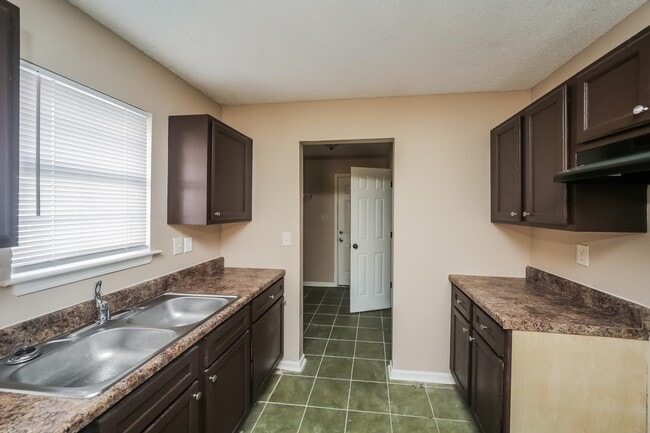 Foto del edificio - 4663 Royal View Dr