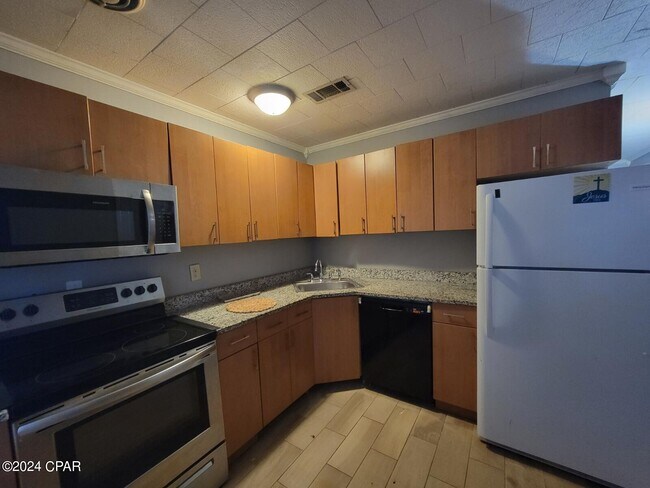 Foto del edificio - 1405 W 13th St