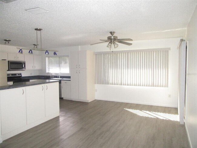 Foto del edificio - 20224 Tappan Zee Dr