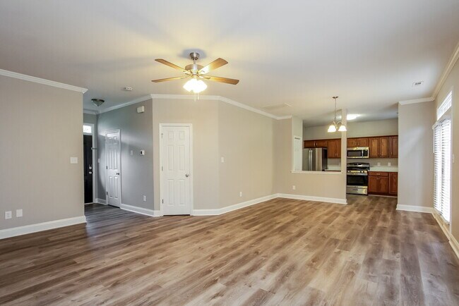 Foto del edificio - 1525 Bucklebury Ct