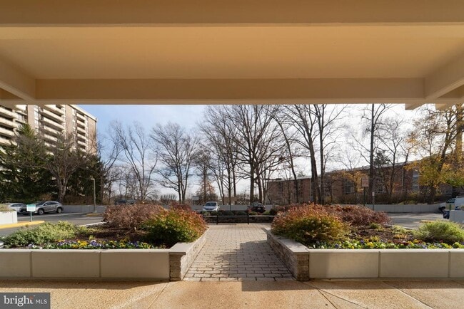 Foto del edificio - 1808 Old Meadow Rd