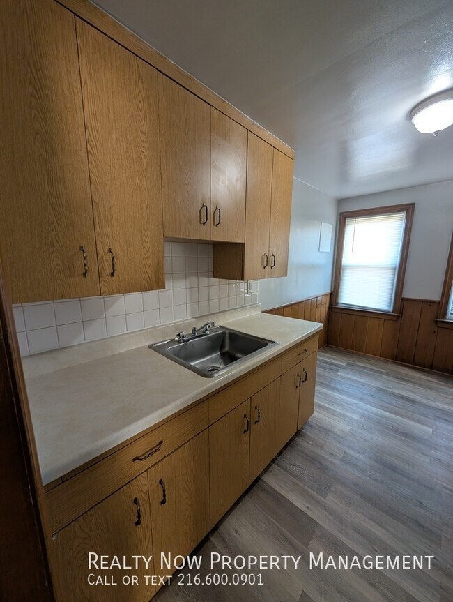 Foto del edificio - 519 E 222nd St