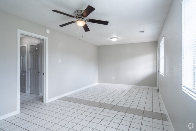 1BR, 1BA - 825SF - Thomas Manor Apartments