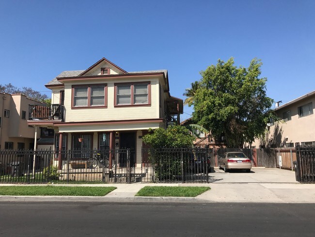 Building Photo - 801 Olive Ave