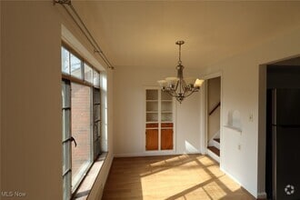 Building Photo - 2253 Northview Rd