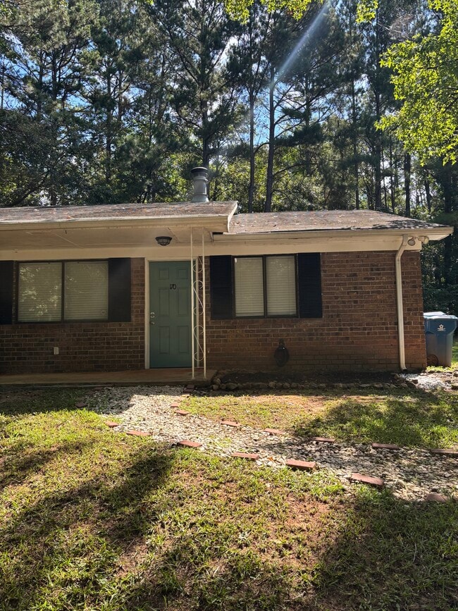 Building Photo - 170 Ramble Hills Way
