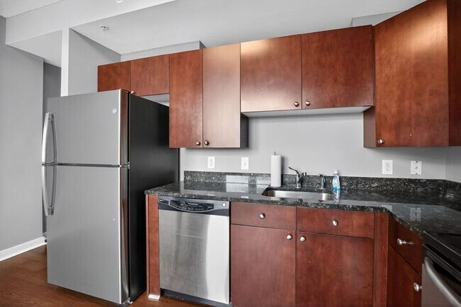 Building Photo - 155 Potomac Passage