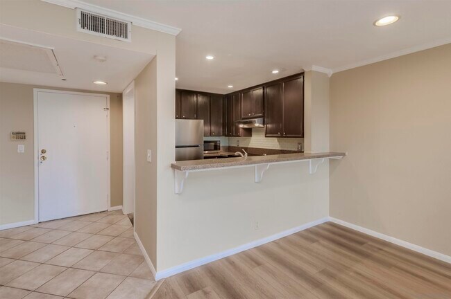 Building Photo - 3980 Faircross Pl