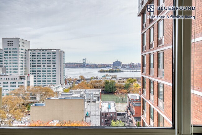 Foto del edificio - 215 E 96th St