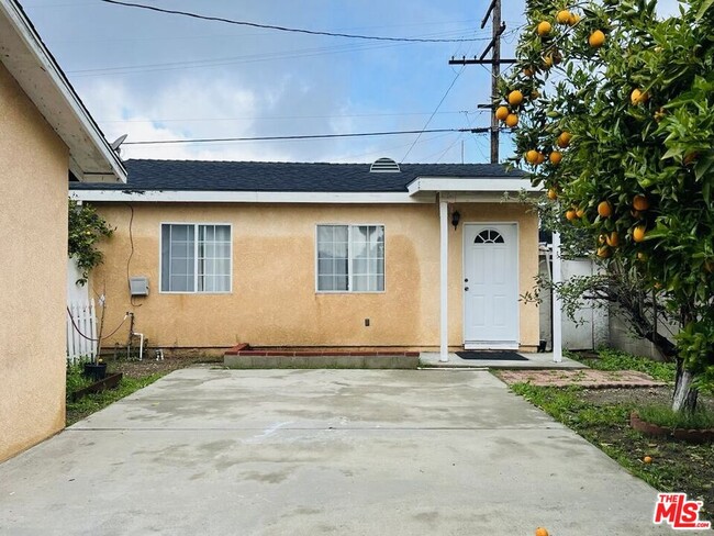 Foto del edificio - 13577 Mercer St