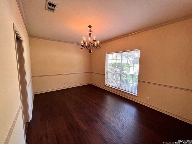 Foto del edificio - 4 Bedroom/3.5 bath The Vineyard Subdivision